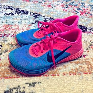 nike running shoes